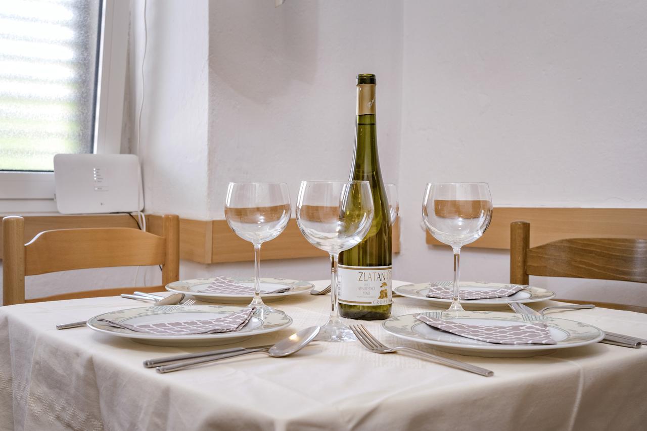 Guesthouse Wish Стари Град Екстериор снимка